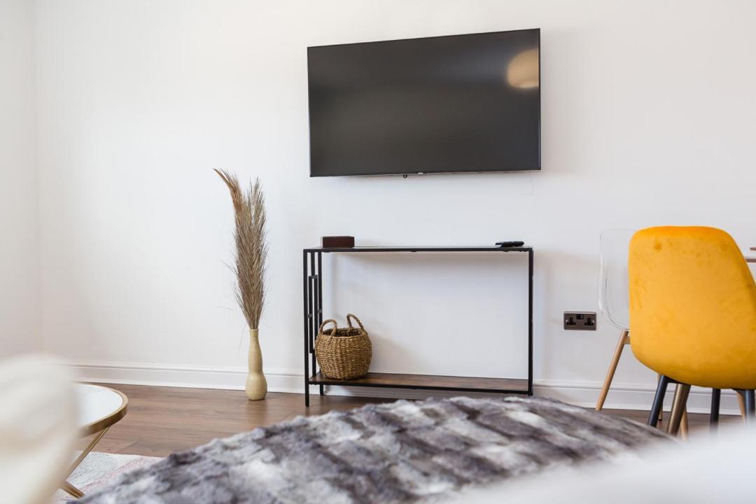 Coastline Villas - Heart Of Redcar 1 & 2 Bed New Apartments, Ideal For Contractors And Holidayers 객실 사진